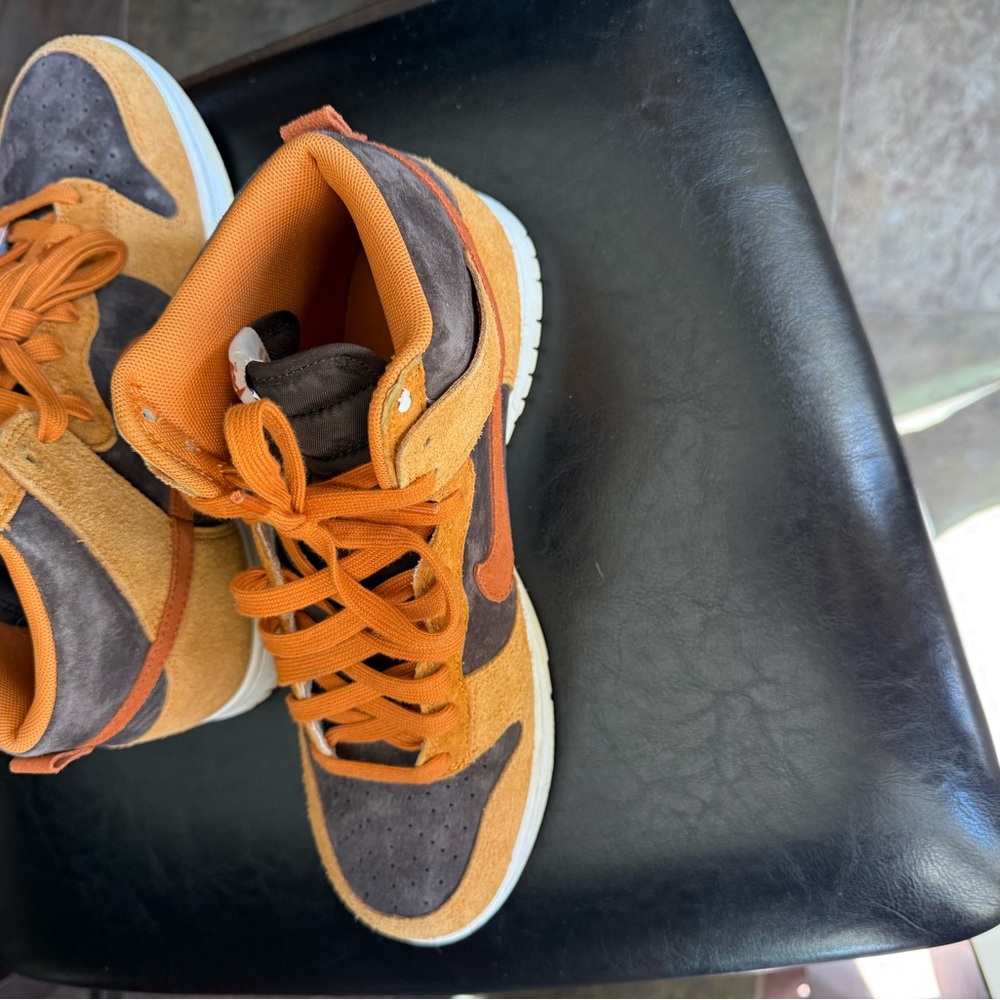 Nike High-Top Sneakers in Brown and Orange - Picture 5 of 8